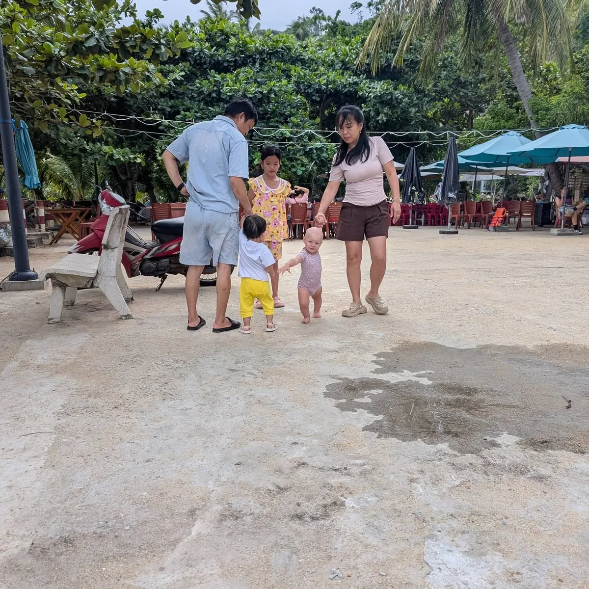 Trang with families in Hoi An